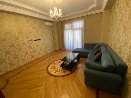 4 otaqlı yeni tikili - Ağ şəhər q. - 160 m²