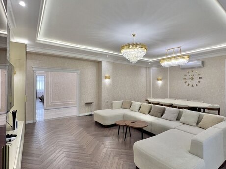 3-комн. новостройка - пос. 8-й мкр - 183 м²
