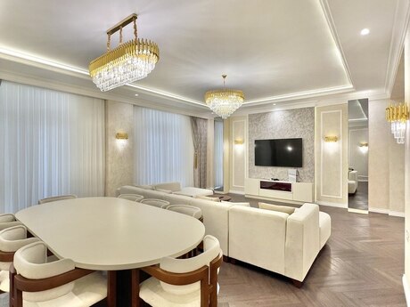 3-комн. новостройка - пос. 8-й мкр - 183 м²
