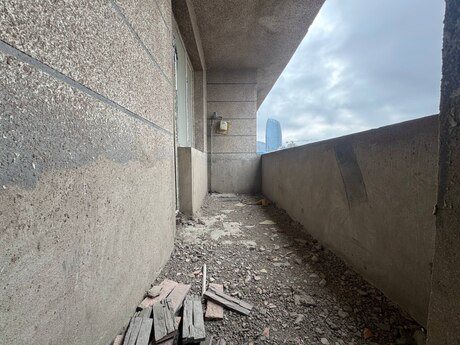 4 otaqlı mənzil, 190 m², 28 May: 700 000 ₼ 4