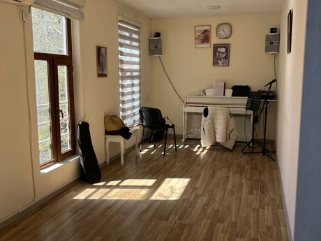 Obyekt - Nizami m. - 180 m²