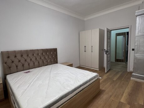 2 otaqlı köhnə tikili - Qara Qarayev m. - 70 m²