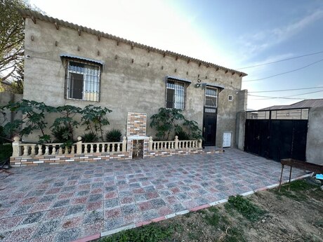 2 otaqlı həyət evi/bağ evi - Xırdalan - 100 m²
