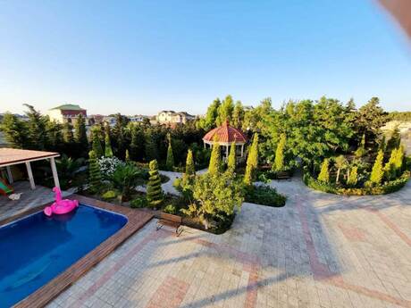 10 otaqlı həyət evi/bağ evi - Mərdəkan q. - 600 m²