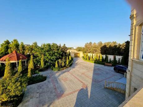 10 otaqlı həyət evi/bağ evi - Mərdəkan q. - 600 m²
