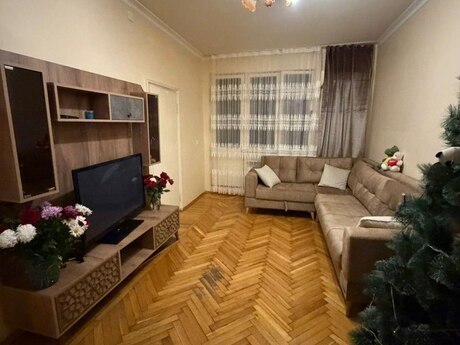 2 otaqlı köhnə tikili - Memar Əcəmi m. - 50 m²