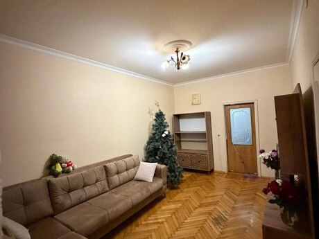 2 otaqlı köhnə tikili - Memar Əcəmi m. - 50 m²