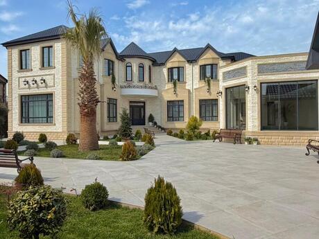 7 otaqlı həyət evi/bağ evi - Şüvəlan q. - 600 m²