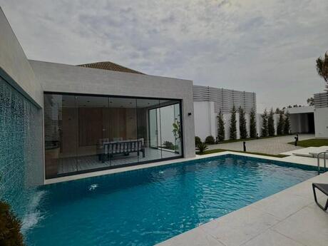5 otaqlı həyət evi/bağ evi - Mərdəkan q. - 260 m²