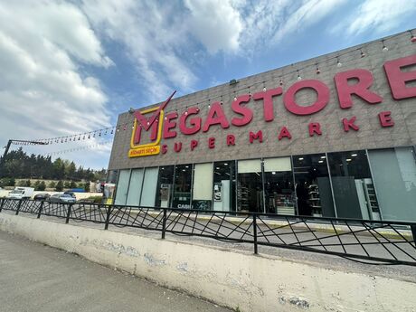3 otaqlı köhnə tikili - Xalqlar Dostluğu m. - 65 m²