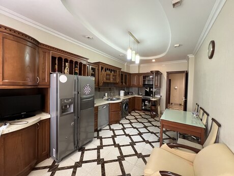 Nərimanovda 4 otaqlı yeni tikili mənzil satılır, 191 m², 490 000 AZN, şəkil 5 / 12