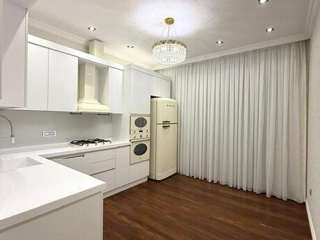 4 otaqlı yeni tikili - 20 Yanvar m. - 178 m²