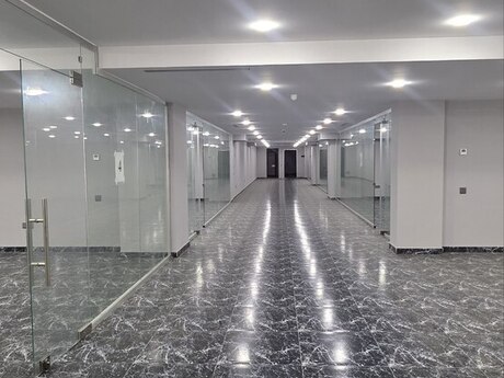20 otaqlı ofis - Kubinka q. - 3000 m²