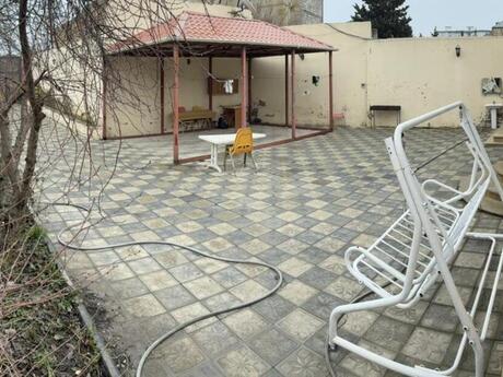 4 otaqlı həyət evi/bağ evi - Badamdar q. - 220 m²
