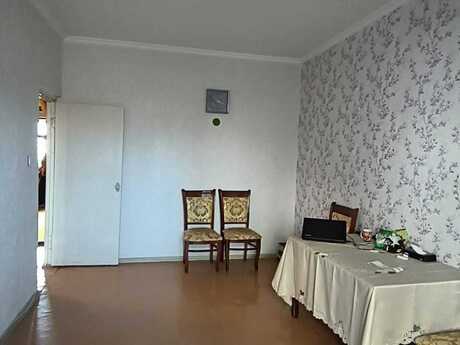 3 otaqlı köhnə tikili - Xalqlar Dostluğu m. - 90 m²
