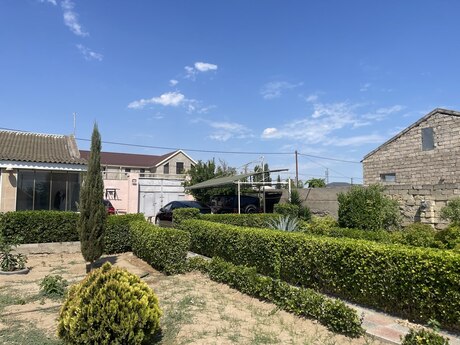 3 otaqlı həyət evi/bağ evi - Maştağa q. - 130 m²