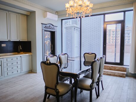 7 otaqlı yeni tikili - Həzi Aslanov q. - 565 m²