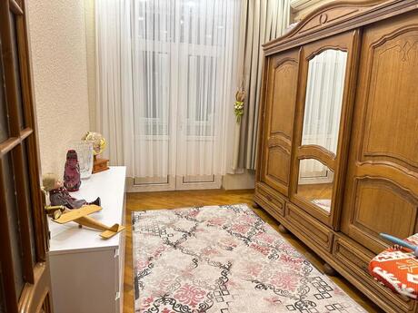 3 otaqlı köhnə tikili - Nəsimi r. - 90 m²
