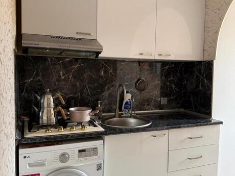 3 otaqlı köhnə tikili - Nəriman Nərimanov m. - 70 m²
