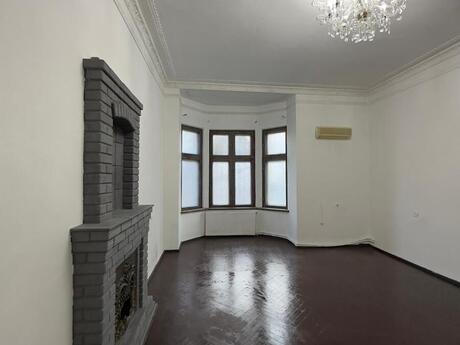 1 otaqlı ofis - 28 May m. - 40 m²