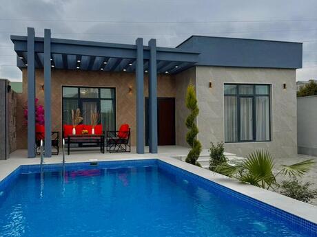 4 otaqlı həyət evi/bağ evi - Mərdəkan q. - 160 m²