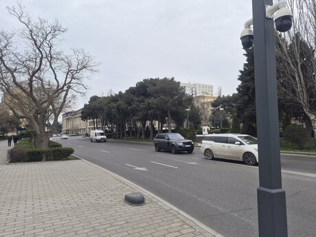 3 otaqlı köhnə tikili - Elmlər Akademiyası m. - 85 m²
