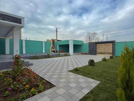 4 otaqlı həyət evi/bağ evi - Mərdəkan q. - 180 m²