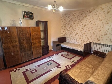 2 otaqlı köhnə tikili - Əhmədli m. - 40 m²
