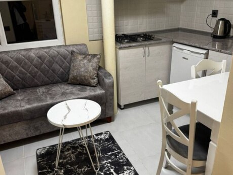 2 otaqlı köhnə tikili - Sahil m. - 35 m²