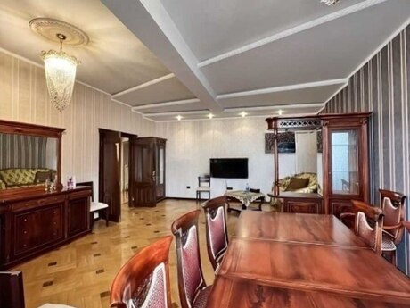 4 otaqlı yeni tikili - Elmlər Akademiyası m. - 165 m²