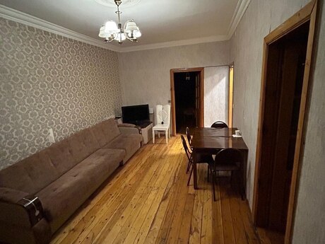 2 otaqlı köhnə tikili - Bakıxanov q. - 55 m²