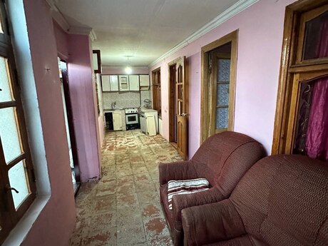 2 otaqlı həyət evi/bağ evi - Bakıxanov q. - 80 m²