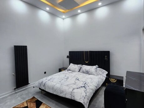 5 otaqlı həyət evi/bağ evi - Mərdəkan q. - 350 m²
