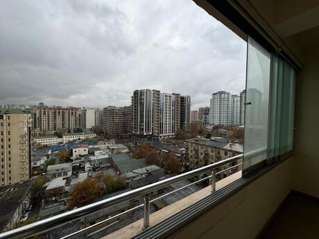 3 otaqlı yeni tikili - 28 May m. - 160 m²