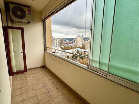 3-комнатная квартира, 160 м², 28 May: 510 000 ₼ 5