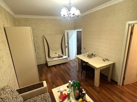 2 otaqlı köhnə tikili - Memar Əcəmi m. - 40 m²