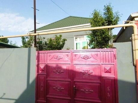 3 otaqlı həyət evi/bağ evi - Ağ şəhər q. - 90 m²
