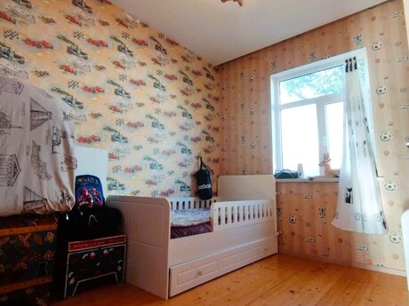 3 otaqlı həyət evi/bağ evi - Ağ şəhər q. - 90 m²