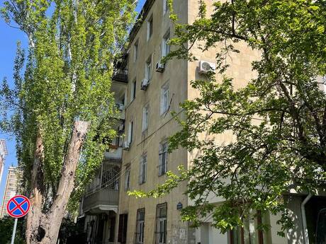 2 otaqlı köhnə tikili - Elmlər Akademiyası m. - 62 m²