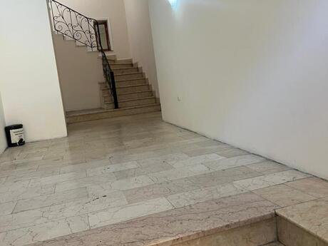 20 otaqlı ofis - Nizami m. - 1200 m²