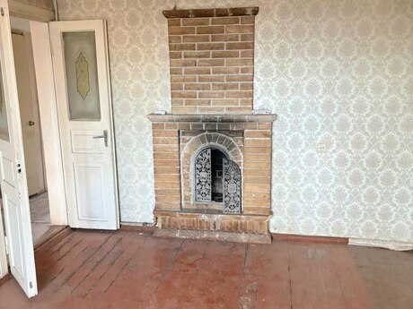 3 otaqlı köhnə tikili - İnşaatçılar m. - 80 m²