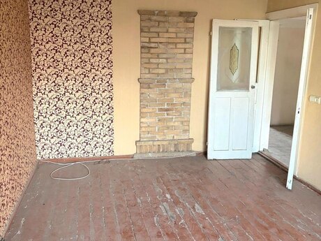 3 otaqlı köhnə tikili - İnşaatçılar m. - 80 m²