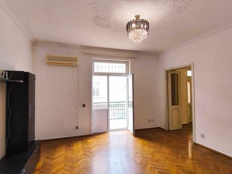 2 otaqlı köhnə tikili - Sahil m. - 55 m²
