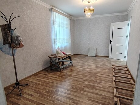 1 otaqlı köhnə tikili - Neftçilər m. - 41 m²