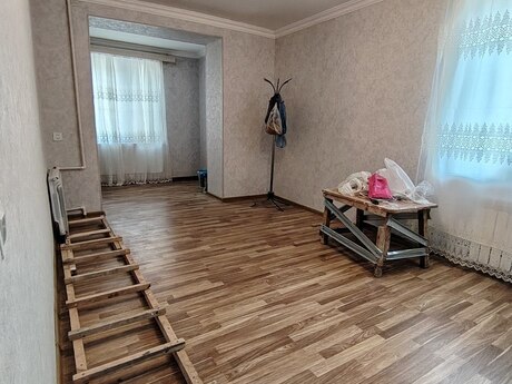 1 otaqlı köhnə tikili - Neftçilər m. - 41 m²
