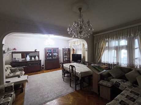 5 otaqlı köhnə tikili - Azadlıq Prospekti m. - 125 m²