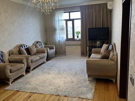 4 otaqlı həyət evi/bağ evi - Yeni Ramana q. - 270 m²
