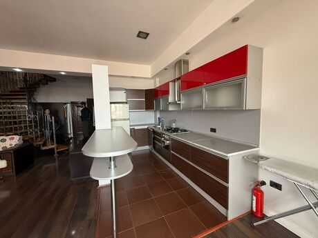 4 otaqlı yeni tikili - 28 May m. - 136 m²