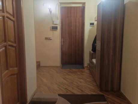 4 otaqlı həyət evi/bağ evi - Binə q. - 200 m²