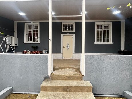 3 otaqlı həyət evi/bağ evi - Buzovna q. - 95 m²